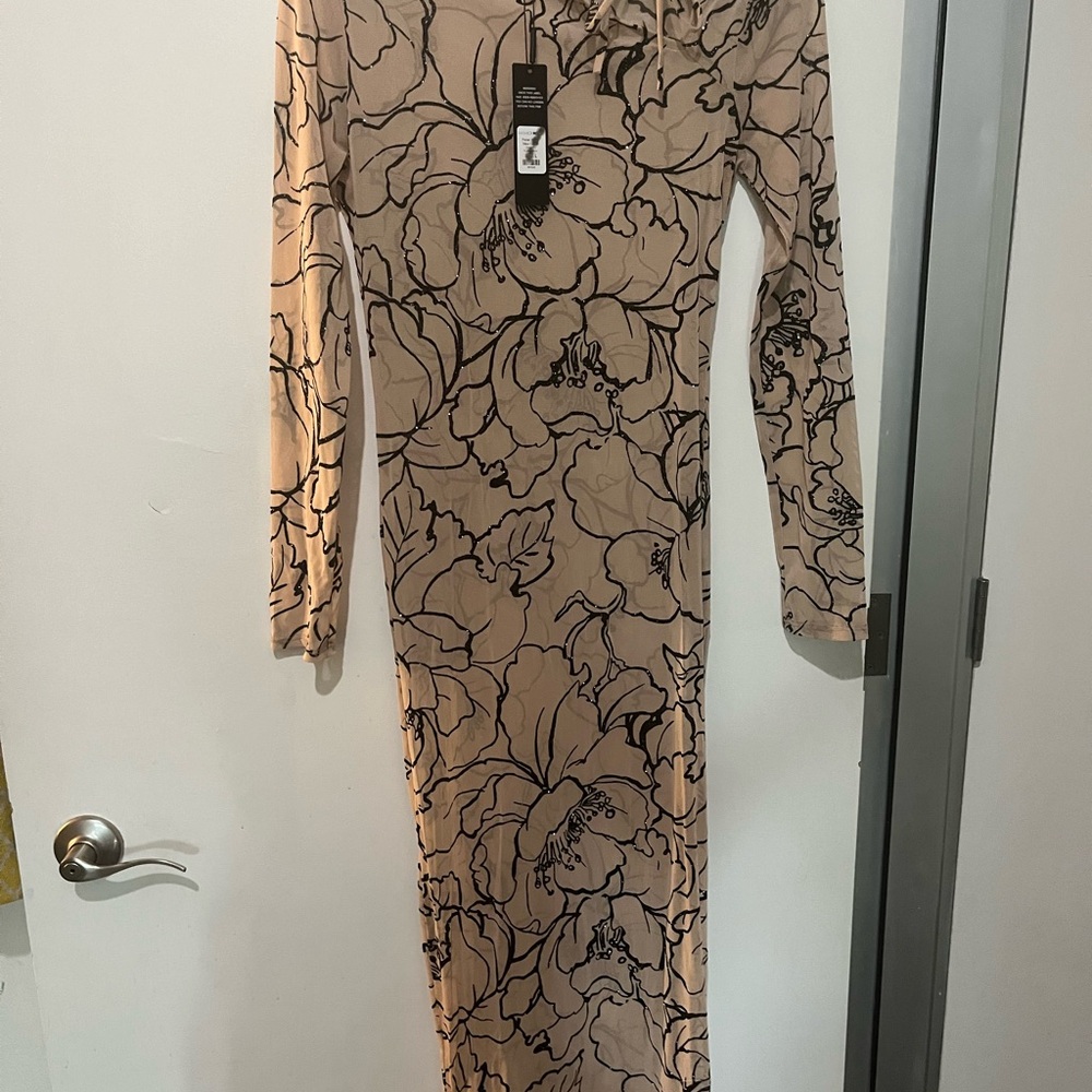 Fashion Nova Tan and Black Long Sleeve Bodycon Dress